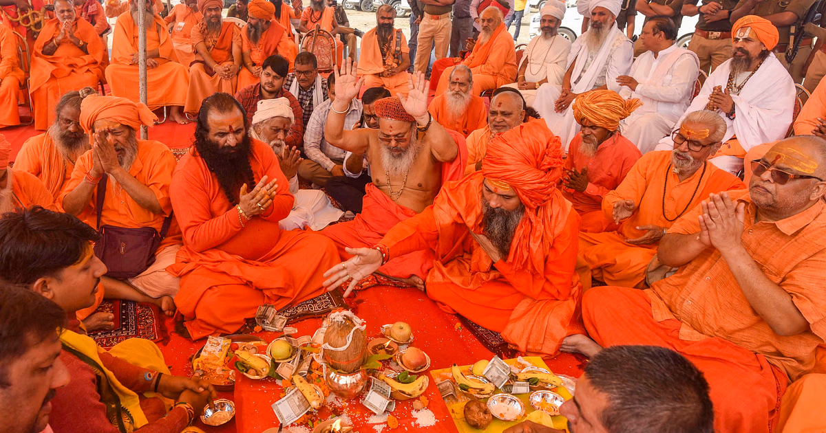 महाकुंभ में सनातन बोर्ड की बैठक और निर्णय